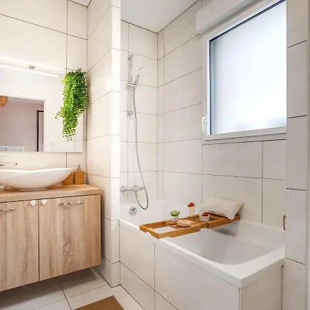 Les Terrasses De La Plage-2 By Interhome *